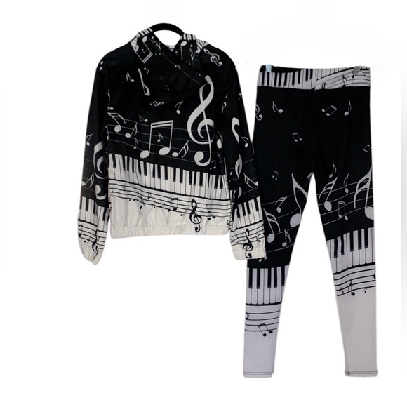 🎵Unisex 2 Piece tracksuit Music Notes Musical Piano Keys🎵 - Picture 10 of 10